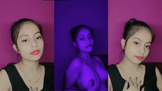 Petite Shows Babe Sexy Lips Turn Heat